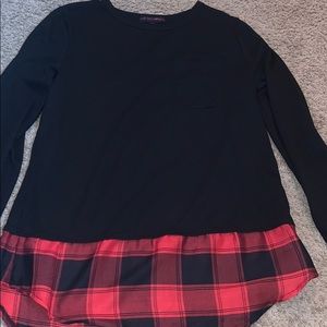 A cute black shirt with a red and black print